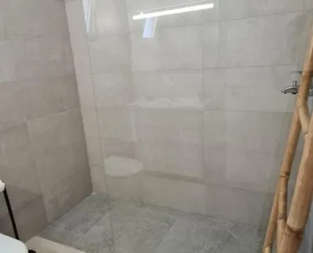 Sleeps 6 Pool Air Con Wifi *