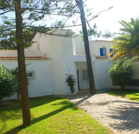 Villa Sleeps 6 Pool Air Con Wifi