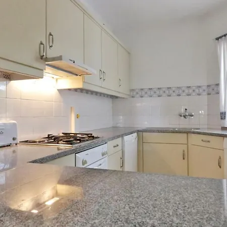 Villa Sleeps 6 Pool Air Con Wifi *